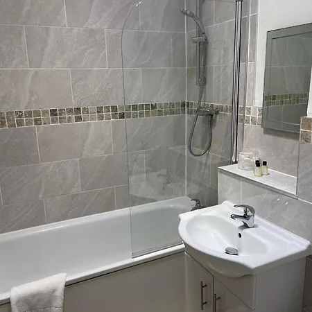 Number 10 Service Apartment - Danes Southampton Esterno foto